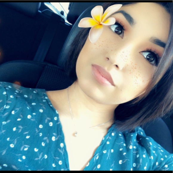 Meet your Posher, Tania - Picture 2 of 3